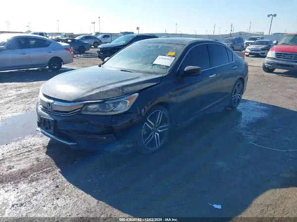1HGCR2F59HA209312 2017 HONDA ACCORD - Image 2