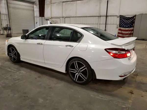 1HGCR2F59HA212078 2017 HONDA ACCORD - Image 2