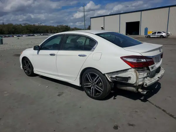 1HGCR2F59HA268568 2017 HONDA ACCORD - Image 2