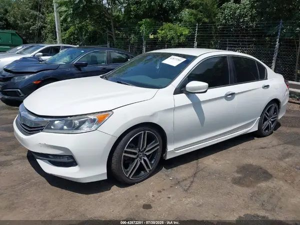 1HGCR2F59HA281935 2017 HONDA ACCORD - Image 2