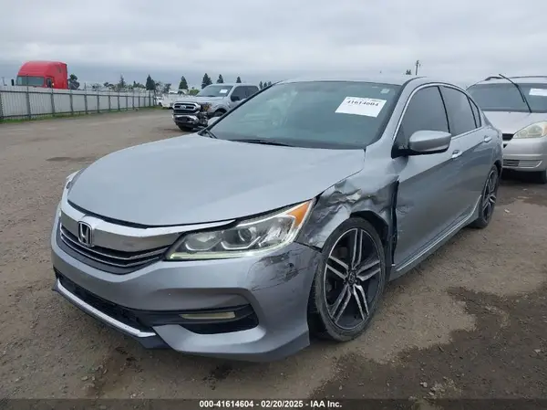 1HGCR2F59HA289257 2017 HONDA ACCORD - Image 2