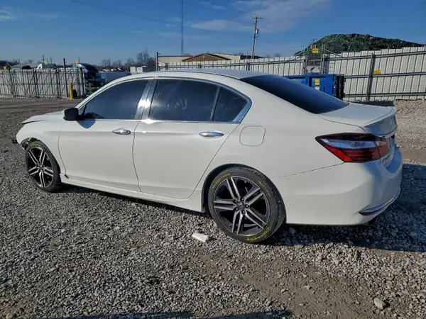 1HGCR2F59HA301486 2017 HONDA ACCORD - Image 2