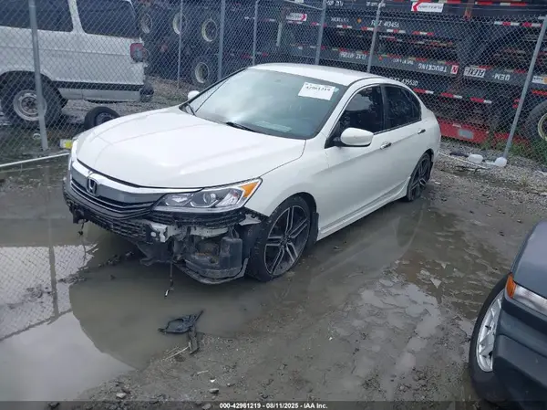 1HGCR2F59HA301522 2017 HONDA ACCORD - Image 2