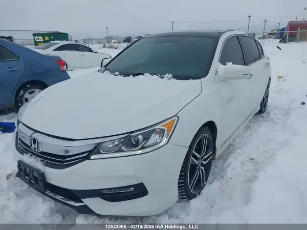 1HGCR2F59HA809781 2017 HONDA ACCORD - Image 2