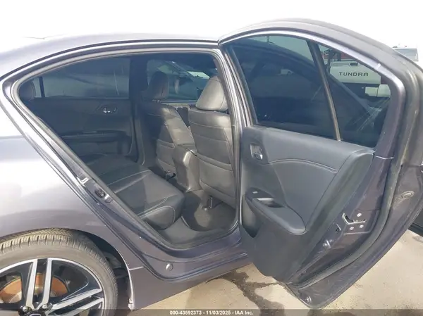 1HGCR2F5XGA014995 2016 HONDA ACCORD - Image 8
