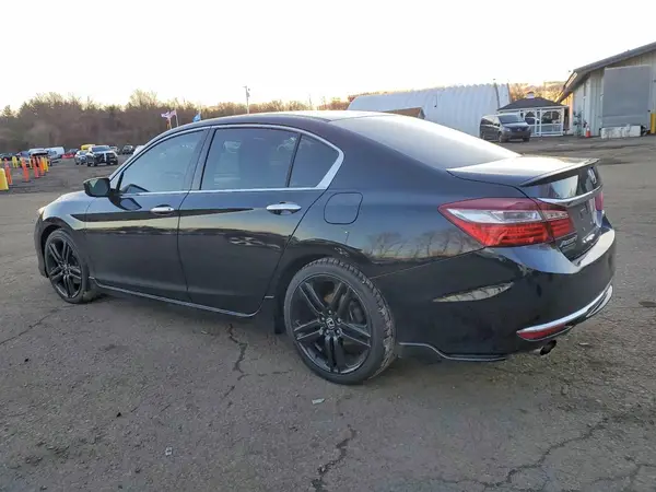 1HGCR2F5XGA018402 2016 HONDA ACCORD - Image 2
