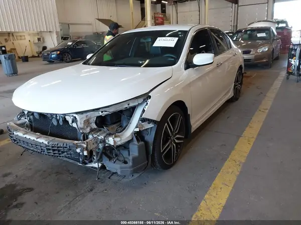 1HGCR2F5XGA078132 2016 HONDA ACCORD - Image 2