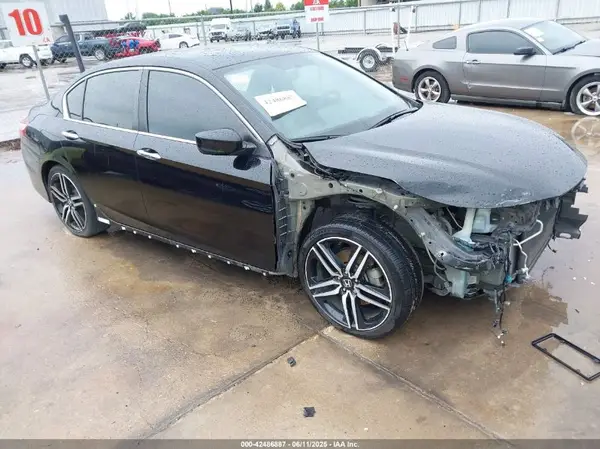 1HGCR2F5XGA082813 2016 HONDA ACCORD - Image 1