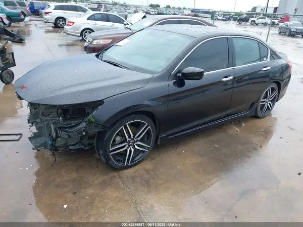 1HGCR2F5XGA082813 2016 HONDA ACCORD - Image 2