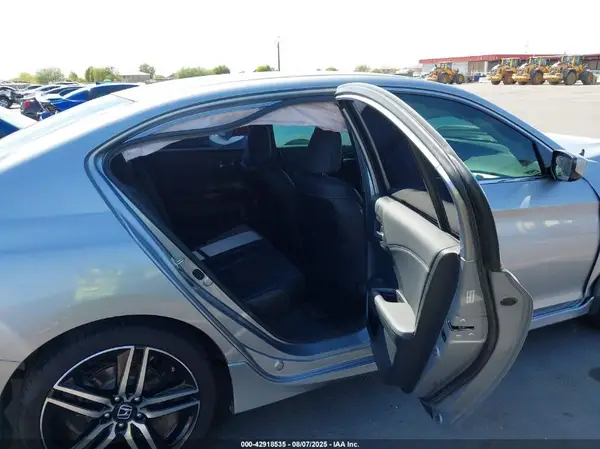 1HGCR2F5XGA128169 2016 HONDA ACCORD - Image 8