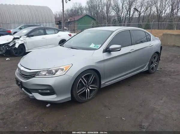 1HGCR2F5XGA158952 2016 HONDA ACCORD - Image 2