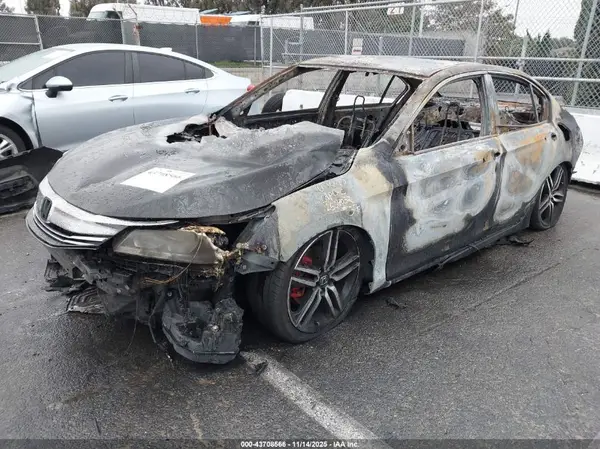 1HGCR2F5XGA165268 2016 HONDA ACCORD - Image 2