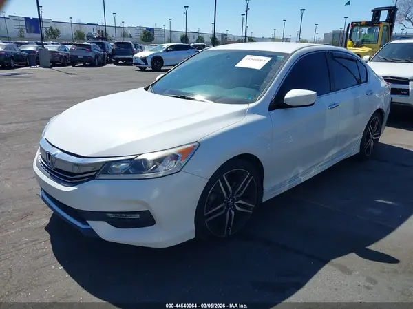 1HGCR2F5XGA188632 2016 HONDA ACCORD - Image 2