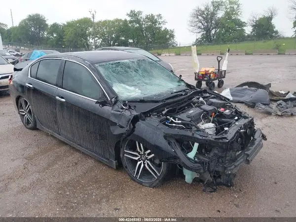 1HGCR2F5XHA005666 2017 HONDA ACCORD - Image 1