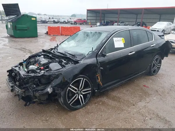 1HGCR2F5XHA005666 2017 HONDA ACCORD - Image 2