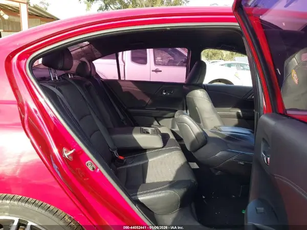 1HGCR2F5XHA009930 2017 HONDA ACCORD - Image 8