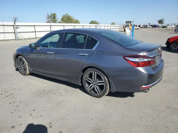 1HGCR2F5XHA010897 2017 HONDA ACCORD - Image 2