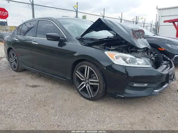 1HGCR2F5XHA022709 2017 HONDA ACCORD - Image 1
