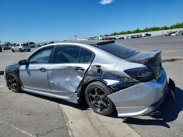 1HGCR2F5XHA030244 2017 HONDA ACCORD - Image 2