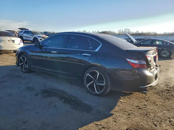 1HGCR2F5XHA030406 2017 HONDA ACCORD - Image 2