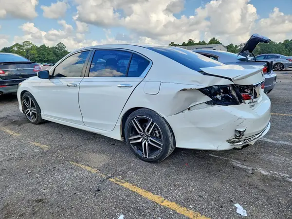 1HGCR2F5XHA039834 2017 HONDA ACCORD - Image 2