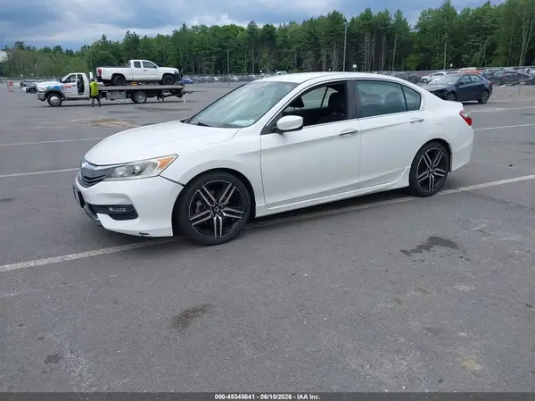 1HGCR2F5XHA049537 2017 HONDA ACCORD - Image 2