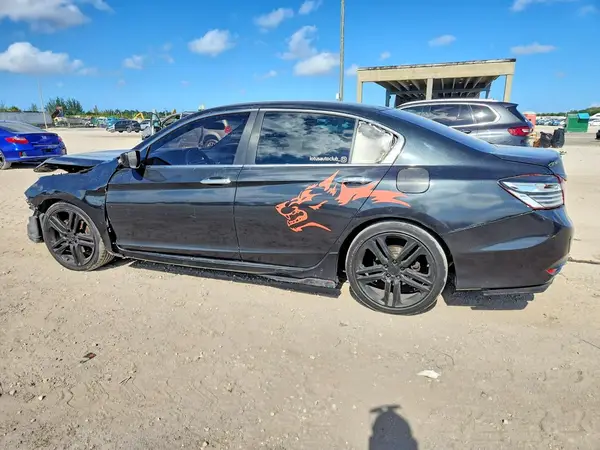 1HGCR2F5XHA051255 2017 HONDA ACCORD - Image 2
