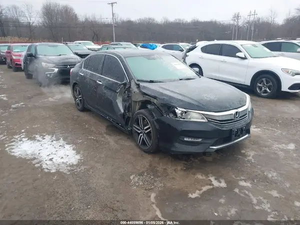 1HGCR2F5XHA058769 2017 HONDA ACCORD - Image 1