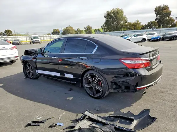 1HGCR2F5XHA061011 2017 HONDA ACCORD - Image 2