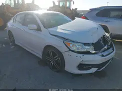 1HGCR2F5XHA063762 2017 HONDA ACCORD