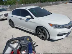1HGCR2F5XHA066838 2017 HONDA ACCORD