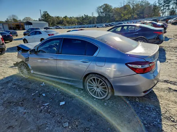 1HGCR2F5XHA068363 2017 HONDA ACCORD - Image 2