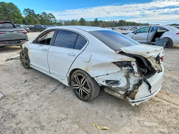 1HGCR2F5XHA072218 2017 HONDA ACCORD - Image 2