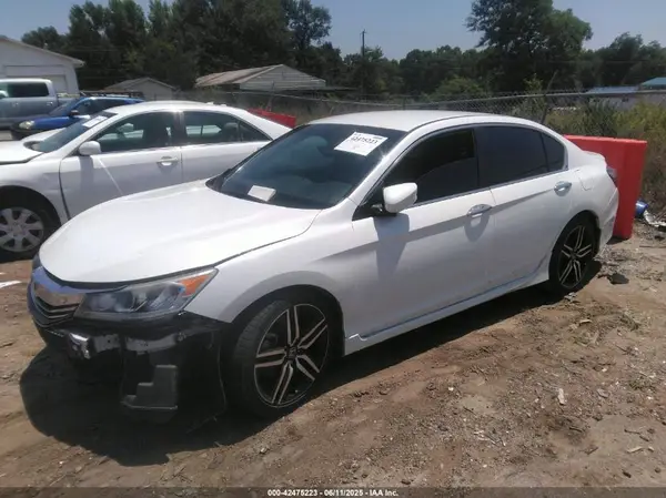1HGCR2F5XHA078827 2017 HONDA ACCORD - Image 2