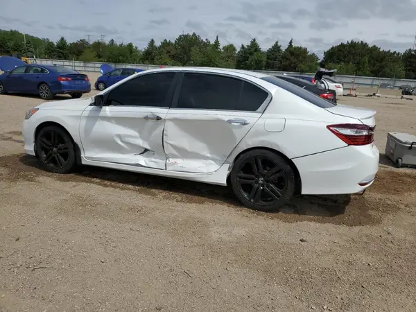 1HGCR2F5XHA088953 2017 HONDA ACCORD - Image 2