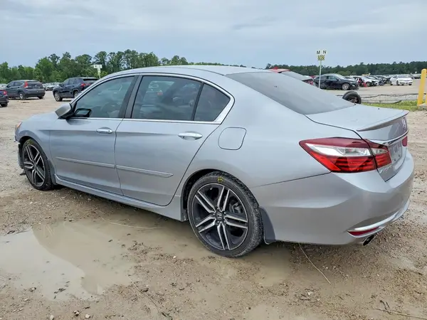 1HGCR2F5XHA095708 2017 HONDA ACCORD - Image 2