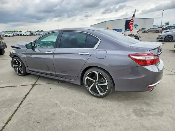 1HGCR2F5XHA097765 2017 HONDA ACCORD - Image 2