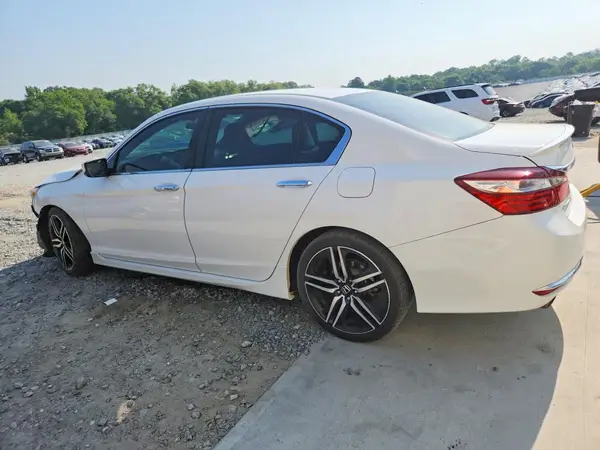 1HGCR2F5XHA103449 2017 HONDA ACCORD - Image 2