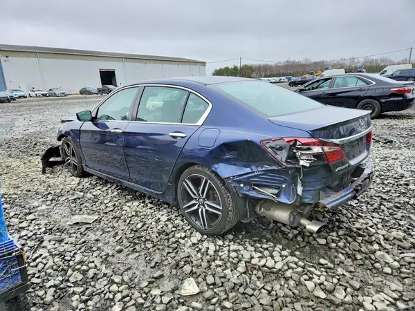 1HGCR2F5XHA108456 2017 HONDA ACCORD - Image 2