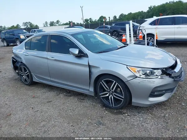 1HGCR2F5XHA114113 2017 HONDA ACCORD - Image 1