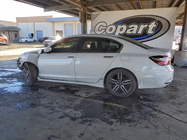 1HGCR2F5XHA117271 2017 HONDA ACCORD - Image 2