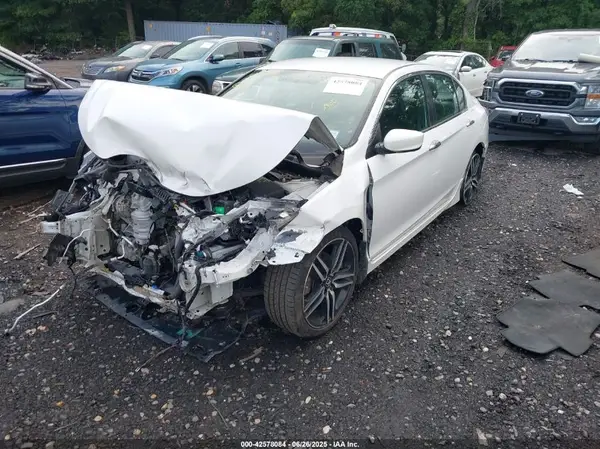 1HGCR2F5XHA118839 2017 HONDA ACCORD - Image 2