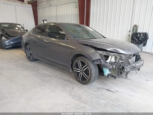 1HGCR2F5XHA122650 2017 HONDA ACCORD - Image 1