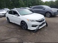 1HGCR2F5XHA126228 2017 HONDA ACCORD