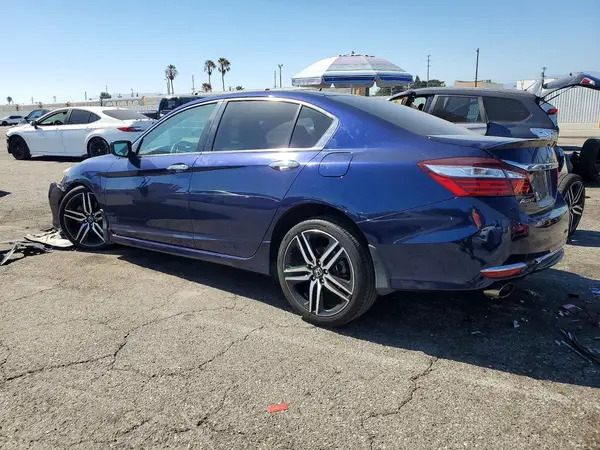 1HGCR2F5XHA128335 2017 HONDA ACCORD - Image 2