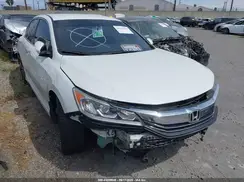 1HGCR2F5XHA138525 2017 HONDA ACCORD