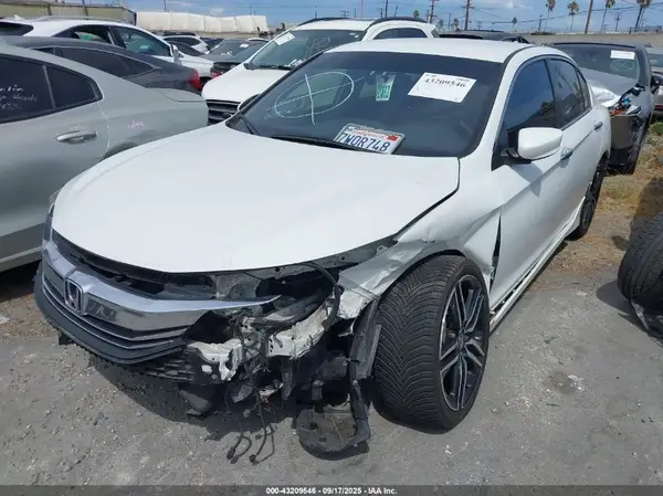 1HGCR2F5XHA138525 2017 HONDA ACCORD - Image 2