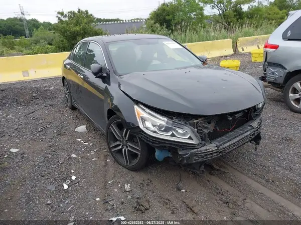 1HGCR2F5XHA140954 2017 HONDA ACCORD - Image 1