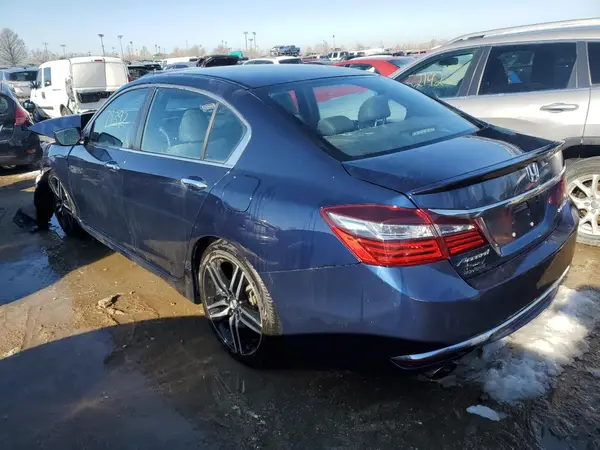 1HGCR2F5XHA151209 2017 HONDA ACCORD - Image 2