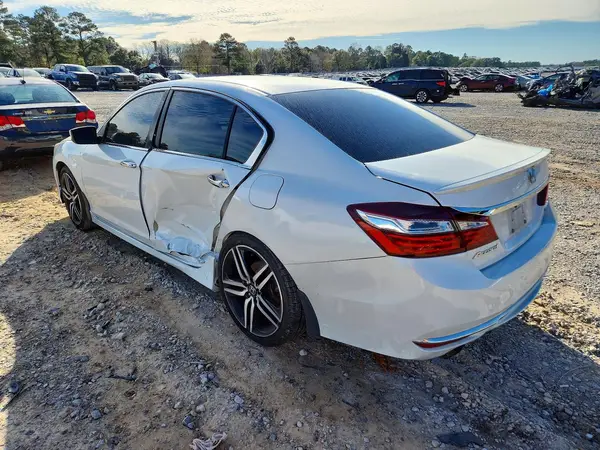 1HGCR2F5XHA169905 2017 HONDA ACCORD - Image 2